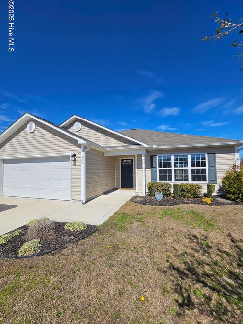 405 Midnight Dr, Richlands, NC, 28574-6393 | Card Image