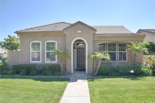 8240 Triplett Ln, Hemet, CA, 92545-9346 | Card Image