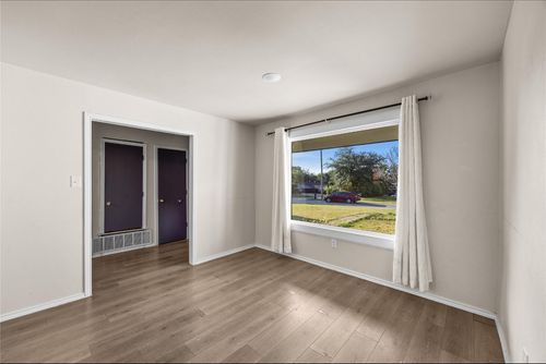 905 Mckinney Ave, Princeton, TX, 75407-7406 | Card Image