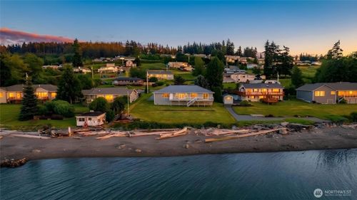 639 Beacon View Dr, Oak Harbor, WA, 98277-7704 | Card Image