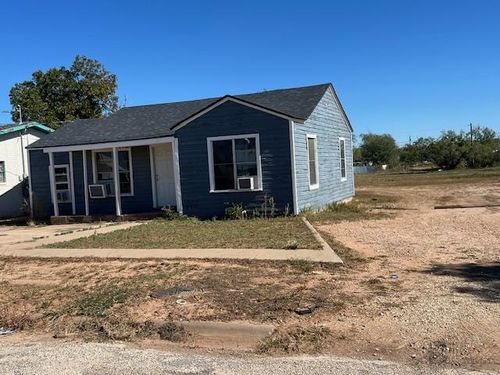 3106 Avenue K, Snyder, TX, 79549-4229 | Card Image