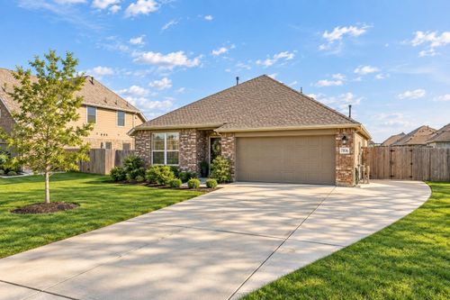 7106 Hillside Ave, Mont Belvieu, TX, 77523-2272 | Card Image