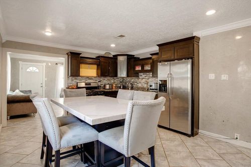 221 58th St, Albuquerque, NM, 87105-1836 | Card Image