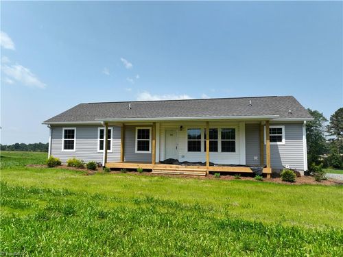 550 Kirby Bowman Rd, Siloam, NC, 27047-9207 | Card Image