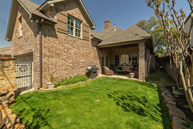 Low maintenance yard | Image 37
