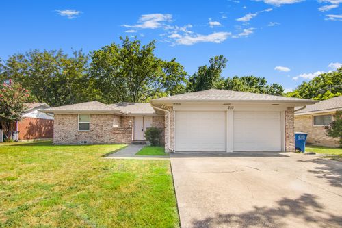 210 Allenwood Dr, Allen, TX, 75002-2835 | Card Image