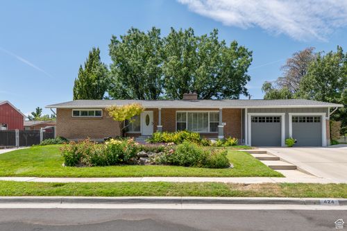 424 E Shamrock Dr, Murray, UT, 84107-3948 | Card Image