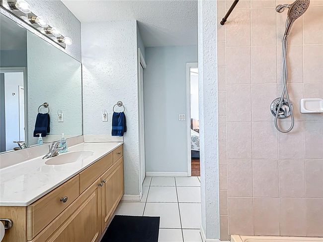 Ensuite Queen Bathroom | Image 40