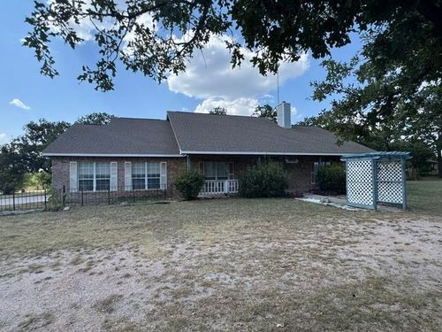 690 Ancient Oaks Dr, Marble Falls, TX, 78654-7816 | Card Image