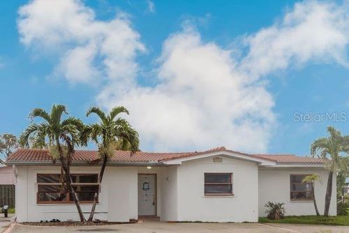 17401 1st St E, REDINGTON SHORES, FL, 33708-4265 | Card Image