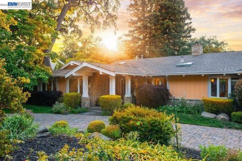 250 La Serena Ave, Alamo, CA, 94507-2150 | Card Image