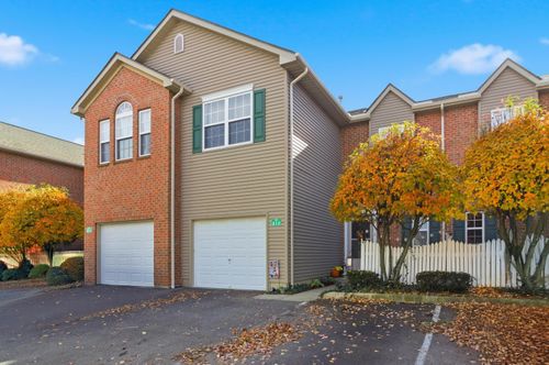 810 Mystic Pointe Dr, Lewis Center, OH, 43035-8628 | Card Image