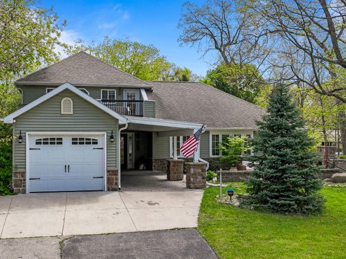 1069 Sauganash Dr, Fontana, WI, 53125-1314 | Card Image