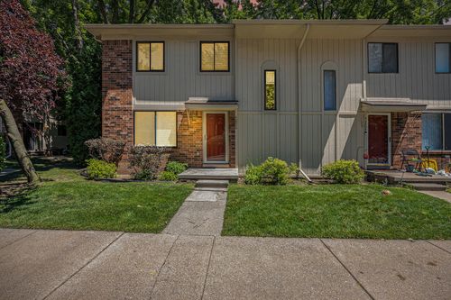 40872 Highpointe Dr, Clinton Twp, MI, 48038-2560 | Card Image