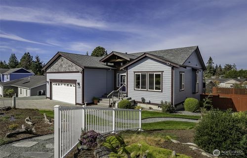 4410 Glasgow Way, Anacortes, WA, 98221-1107 | Card Image