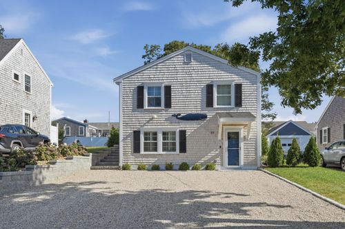33 Dexter Ave, Sandwich, MA, 02563-1922 | Card Image