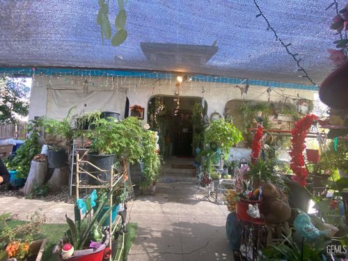 706 L St, Bakersfield, CA, 93304-2143 | Card Image