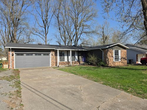8 Buena Vista Dr, Murphysboro, IL, 62966-3005 | Card Image