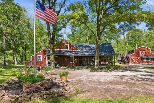 842 Kendall Rd, Peculiar, MO, 64078-9574 | Card Image