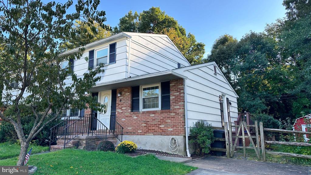 David Lee Ct, Catonsville, MD 21228