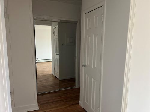 b2-91 Tulip Ave, Floral Park, NY, 11001-1962 | Card Image