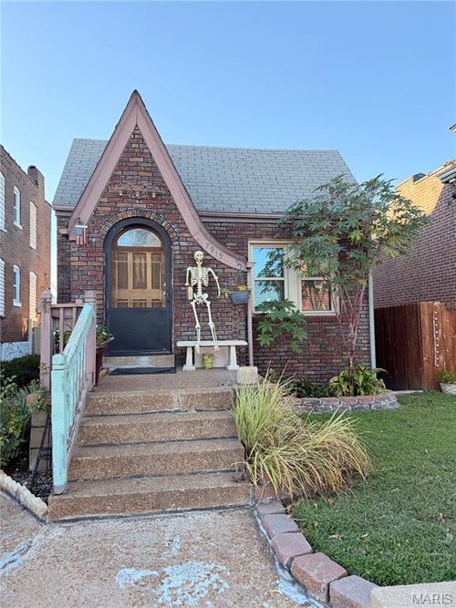 7919 S Broadway, Saint Louis, MO, 63111-3624 | Card Image