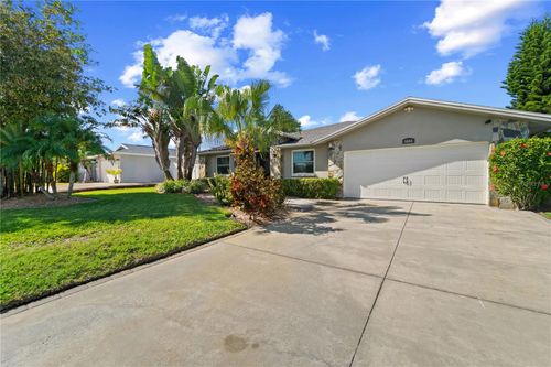 5804 Tampa Shores Blvd, Tampa, FL, 33615-3521 | Card Image