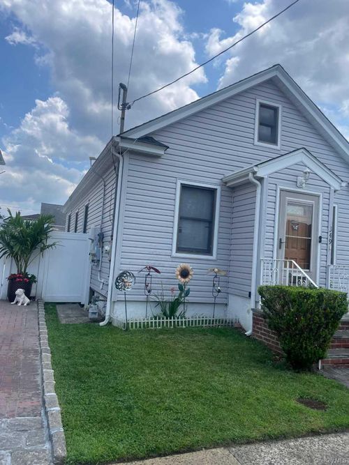 349 Werns Ave, Elmont, NY, 11003-3014 | Card Image