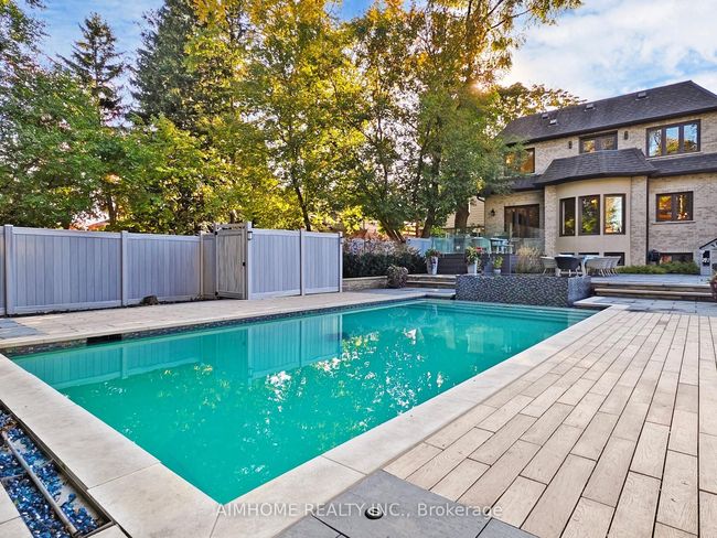 105 Ashbourne Dr, House other with 5 bedrooms, 5 bathrooms and 4 parking in Etobicoke ON | Image 43
