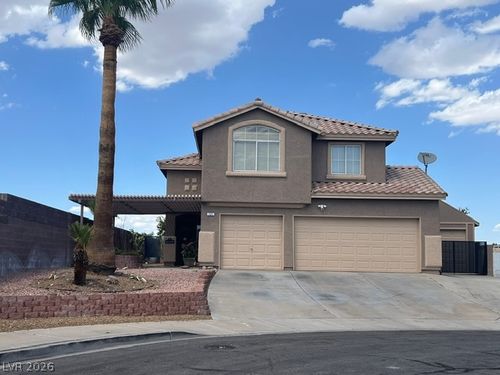 121 Heather Dr, Henderson, NV, 89002-8205 | Card Image