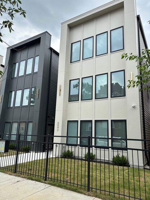 2-6042 S Eberhart Avenue, Chicago, IL, 60637 | Card Image