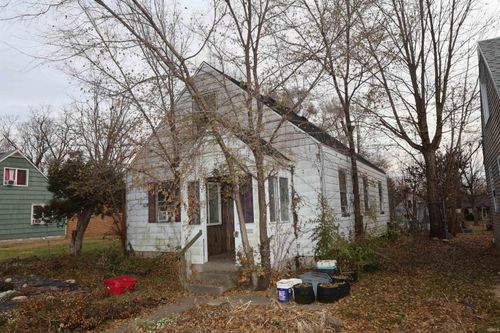 1618 Johnson St, South Bend, IN, 46628-2936 | Card Image