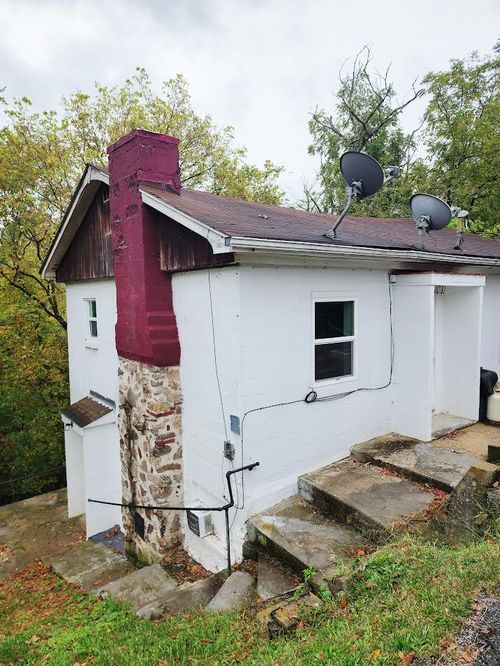 b-181 Barnett Dr, Tazewell, VA, 24651-1132 | Card Image