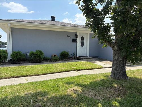 601 Lancer Ln, Kenner, LA, 70065-2619 | Card Image