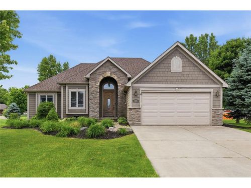 868 Brady Ln, NEW RICHMOND, WI, 54017-5000 | Card Image