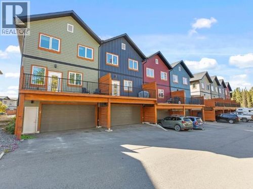 35 Normandy Rd N, Whitehorse, YT, Y1A0L4 | Card Image