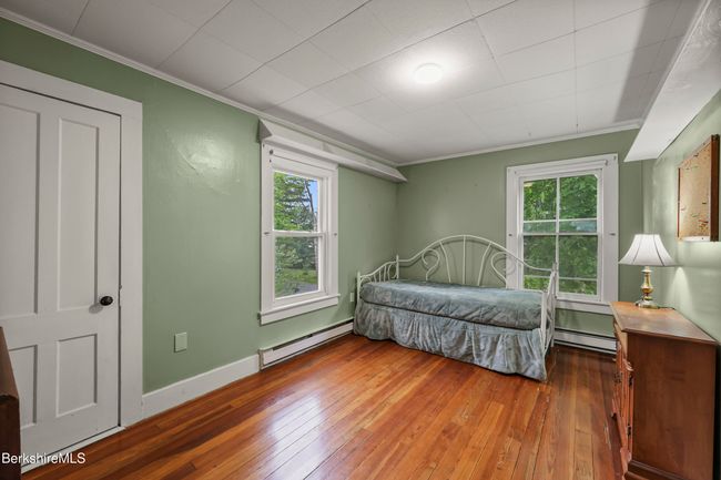 9 High St, Home with 6 bedrooms, 3 bathrooms and 4 parking in Lenox MA | Image 39