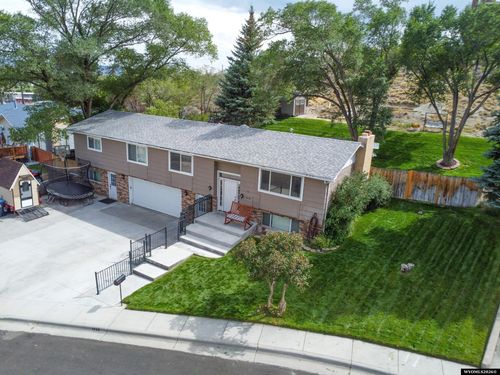 1050 Boulder Dr, Green River, WY, 82935-5006 | Card Image