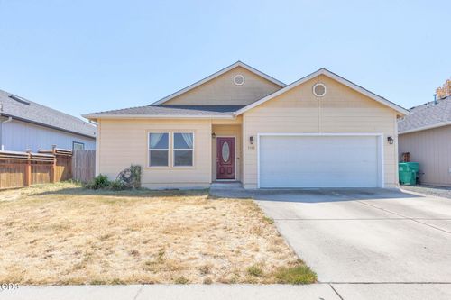 2185 Nick Way, Grants Pass, OR, 97527-4248 | Card Image