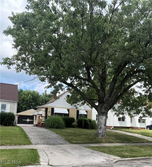 13009 Oak Park Blvd, Garfield Heights, OH, 44125-3723 | Card Image