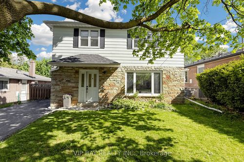 755 Botany Hill Cres, Newmarket, ON, L3Y3A7 | Card Image