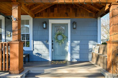 421 E Willow Ave, Wheaton, IL, 60187-5520 | Card Image