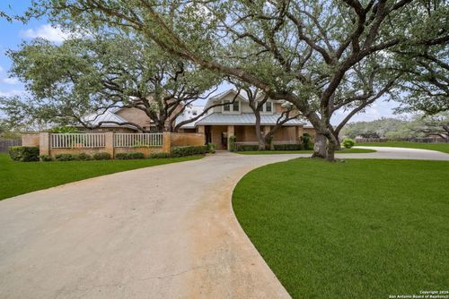 1714 Continental, Pleasanton, TX, 78064 | Card Image