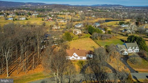 35405 Carnoustie Cir, ROUND HILL, VA, 20141-2511 | Card Image