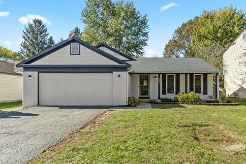 8205 Longhorn Rd, Powell, OH, 43065-8800 | Card Image