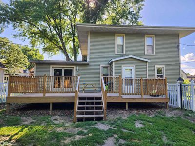 915 N Washington Avenue, Home with 3 bedrooms, 1 bathrooms and 2 parking in Mason City IA | Image 3