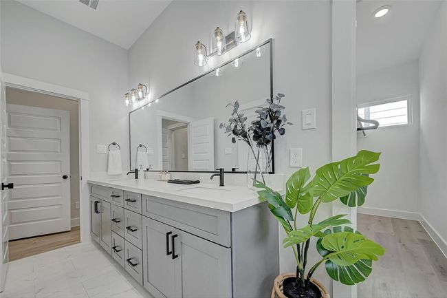 C - 2105 Sam Wilson St, House other with 3 bedrooms, 3 bathrooms and 1 parking in Houston TX | Image 16