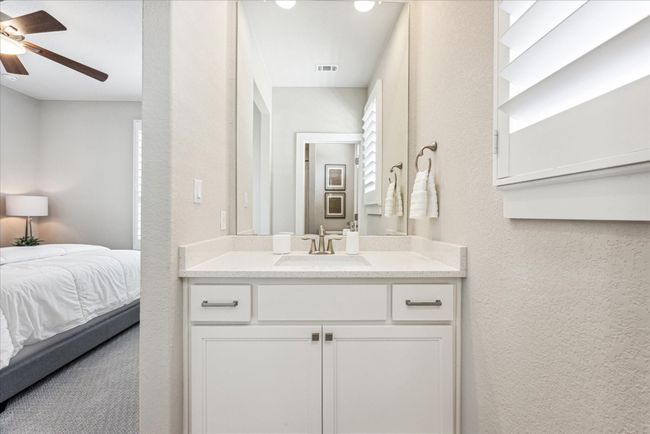 Private vanity for the 2nd Bedroom. | Image 32