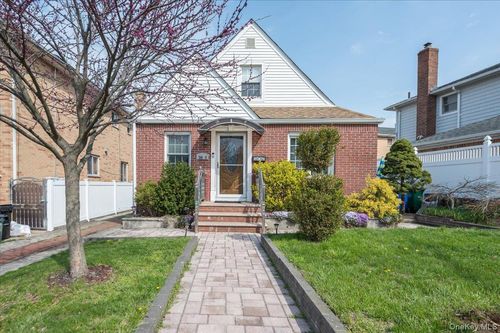 24611 61st Ave, Little Neck, NY, 11362-2019 | Card Image