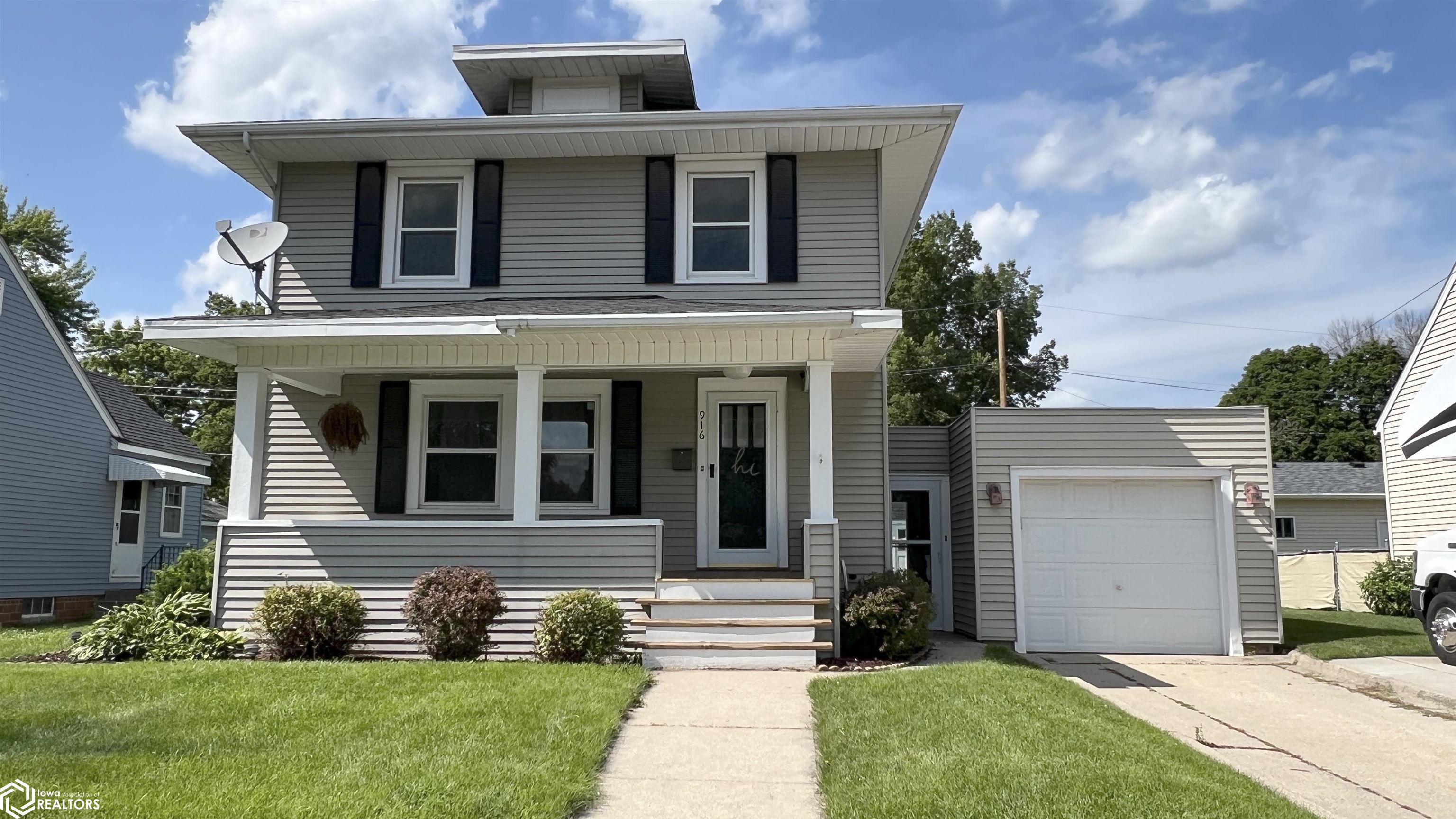 11th St, Mason City, IA 50401
